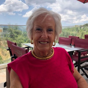                     Annelies72                