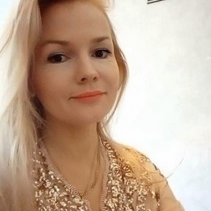                     MsDarcy                